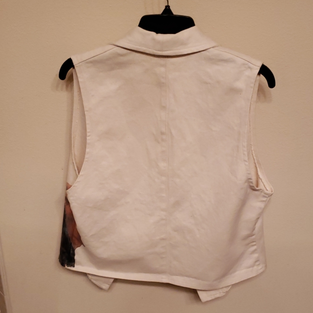 Vest - Picture 2 of 2